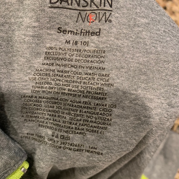 Danskin Now gray workout top Size Medium - Picture 7 of 8